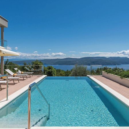 Nice Apartment In Plomin With Jacuzzi Exterior foto