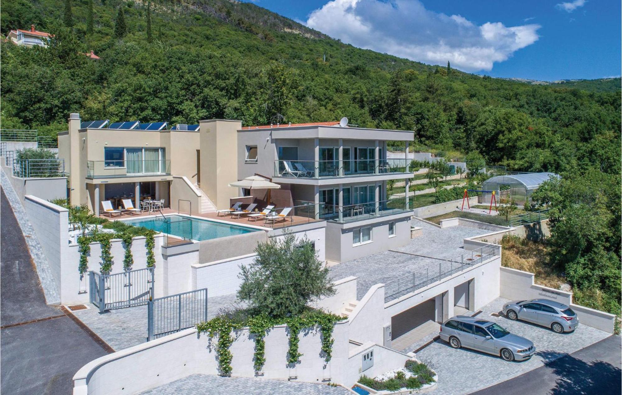 Nice Apartment In Plomin With Jacuzzi Exterior foto